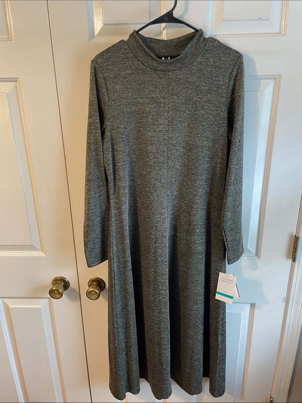 Women's Green Long-Sleeve Mock Neck Swing Dress
